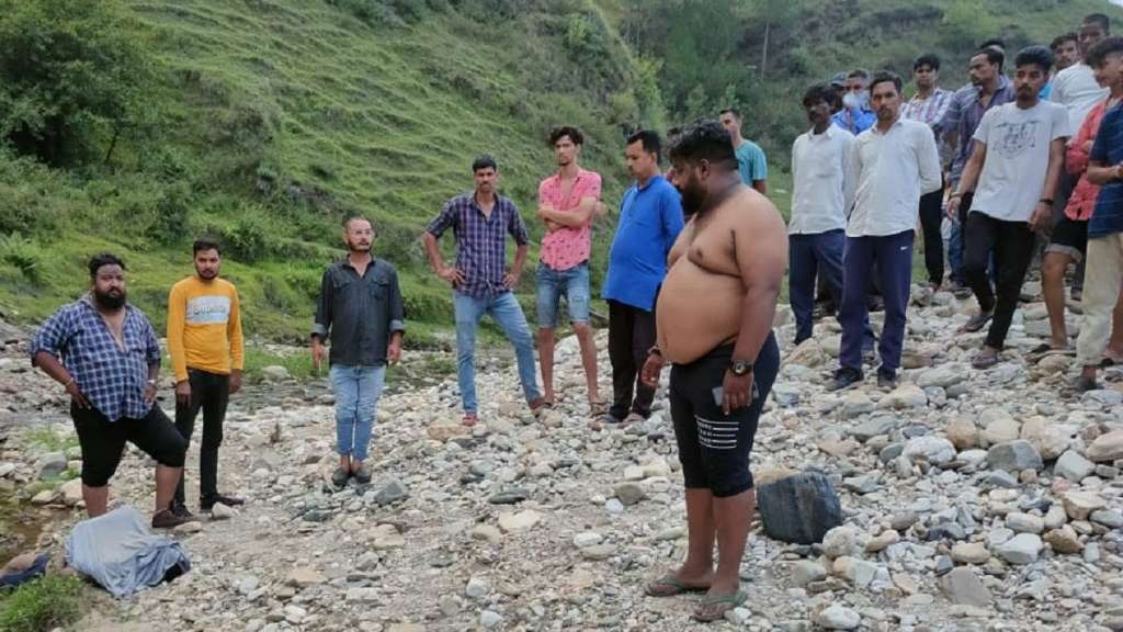 अल्मोड़ा: पहाड़ में नदी में नहाने गए दो युवक डूबे, मौके पर ही मौत