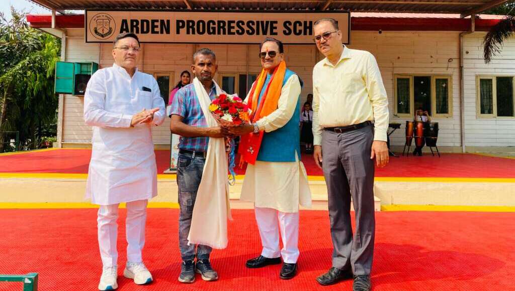APS में श्रमिक दिवस व सांसद अजय भट्ट का जन्मदिवस धूमधाम से मनाया