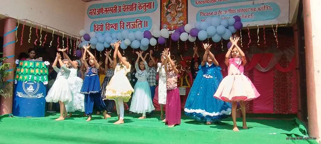विज्डम स्कूल में मची मदर्स डे की धूम,