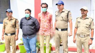 बुर्जगों से 82 लाख की ठगी करने वाले दो ठगों को गुजराज से उठा लायी अल्मोड़ा पुलिस