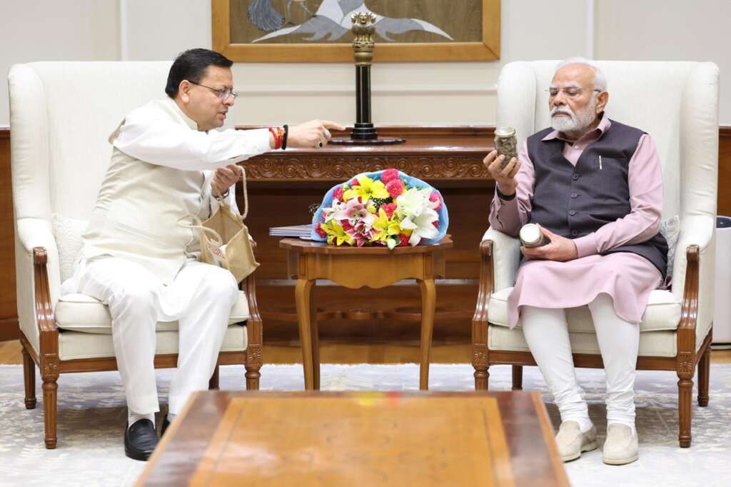 CM धामी ने PM मोदी से की भेंट, हिमालयी उपहारों की खास सौगात