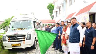 टनकपुर से कैलाश मानसरोवर यात्रा को सीएम धामी ने दिखाई हरी झंडी