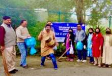 सीबीसी नैनीताल ने स्वच्छोत्सव 2025 की शुरुआत, हनुमान गढ़ी परिसर में चलाया सफाई अभियान