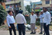 हल्द्वानी: पिछौड़ा हाइट्स में फैली गंदगी पर निगम की बड़ी कार्रवाई, नगर आयुक्त ने मौके पर ठोका जुर्माना