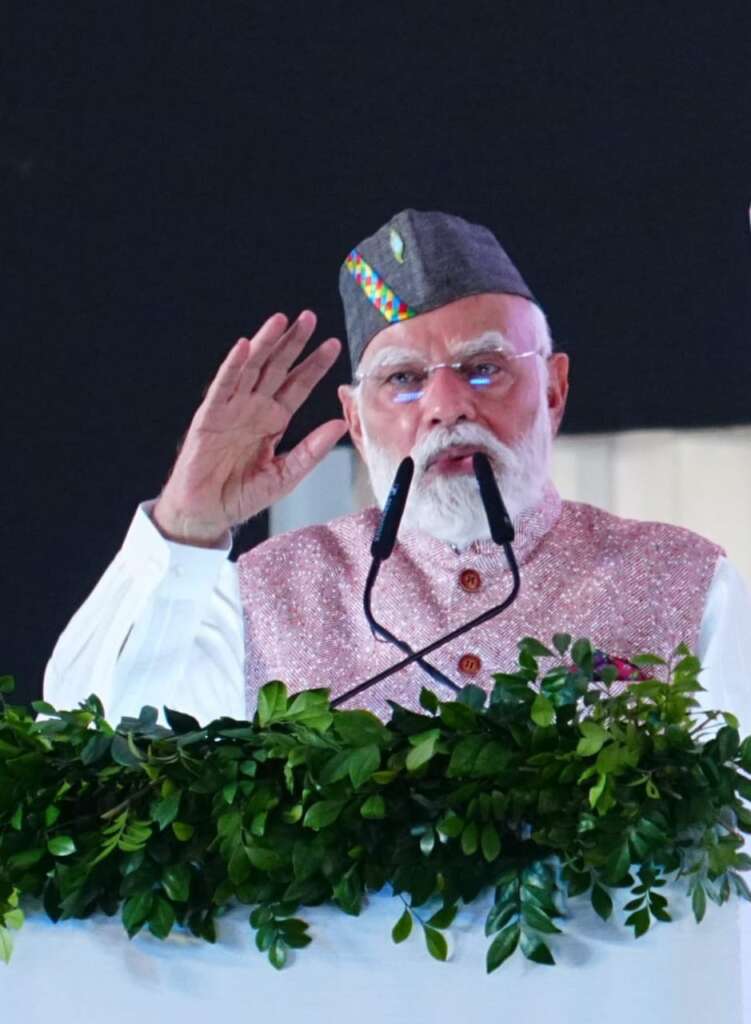 देहरादून: पहाड़ी रंग में रंगे प्रधानमंत्री मोदी, म्यारू नमस्कार, पैलाग सैंवा-सौंली