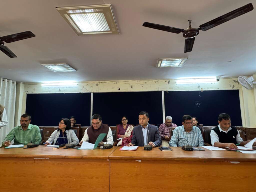 हल्द्वानीः मेयर गजराज की अध्यक्षता में हुई नगर निगम बोर्ड बैठक, कई विकास कार्यों को मिली मंजूरी