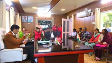 हल्द्वानी: कमिश्नर दीपक रावत ने फरियादियों को दिलाई राहत, अधिकारियों को दिए कड़े निर्देश