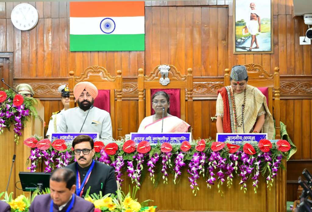 देहरादून: महिला सशक्तिकरण की मिसाल बना उत्तराखण्ड, राष्ट्रपति मुर्मु ने भरी प्रशंसा की झोली