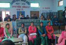 बैठक में क्षेत्र पंचायत सदस्य हेमंत कुमार, पूर्व छात्र संघ अध्यक्ष ललित कुमार, सामाजिक कार्यकर्ता एवं एनजीओ प्रतिनिधि शंकर मेहरा, स्कूल स्टाफ, अभिभावक, पूर्व छात्र और स्थानीय जनप्रतिनिधि उपस्थित रहे। सभी ने मिलकर विद्यालय विकास से जुड़े मुद्दों पर विस्तारपूर्वक चर्चा की।