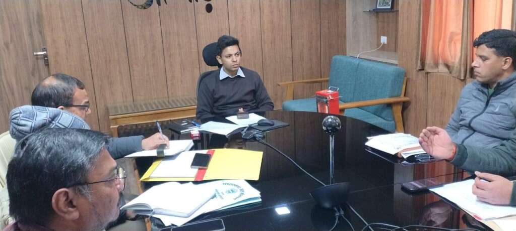 अल्मोड़ाः(बड़ी खबर)-पेयजल आपूर्ति में लापरवाही नहीं चलेगी: डीएम