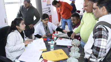 हल्द्वानी : स्वस्थ पत्रकार, सशक्त लोकतंत्र की पहचान, मीडिया सेंटर में मीडिया कर्मियों के लिए लगा निशुल्क स्वास्थ्य कैंप