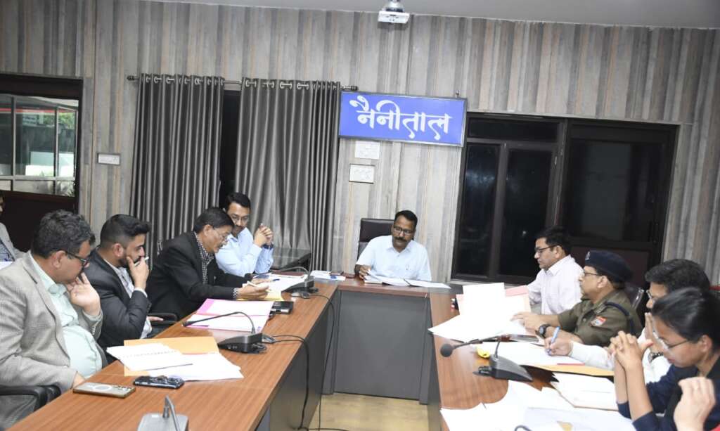 राजस्व वसूली लक्ष्य से पीछे रहने पर तय होगी अधिकारियों की जिम्मेदारी: डीएम