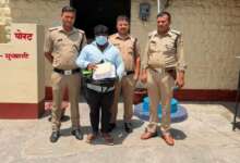 Crime, Haldwani Police, Mukhani Police, Gold Jewellery Theft, Fraud Case, Hypnotic Fraud, Senior Citizen Crime, Colonel Couple, Uttarakhand Crime News, Police Arrest, Gold Bangles Recovered, Bihar Accused, CCTV Investigation, SSP Nainital, Haldwani News, Crime Alert, Theft Gang, Jewellery Scam, Police Action, Uttarakhand Police