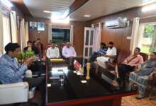 हल्द्वानी: आयुक्त दीपक रावत के जनता दरबार में उठे जमीन और धोखाधड़ी के मामले