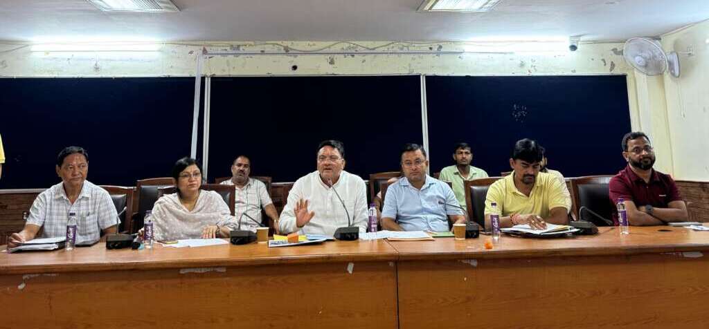हल्द्वानी: महापौर गजराज बिष्ट की अध्यक्षता में नगर निगम बोर्ड की बैठक सम्पन्न, 16 प्रस्ताव सर्वसम्मति से पारित