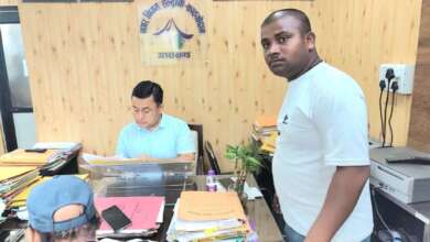 हल्द्वानी: जीतपुर नेगी में सीमेंट का फर्श बनने से गली में जलभराव, नगर आयुक्त से की शिकायत