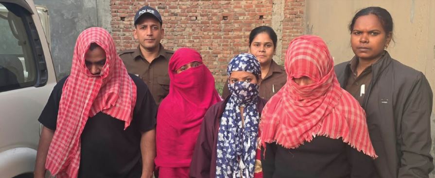 Dehradun, Patel Nagar, Prostitution Racket, Police Raid, Four Arrested, Crime News, Uttarakhand Police, Sanskrti Lok Colony, Illegal Activities, WhatsApp, Human Trafficking Investigation, Crime Report, Uttarakhand News, Breaking News, Pahad Prabhat